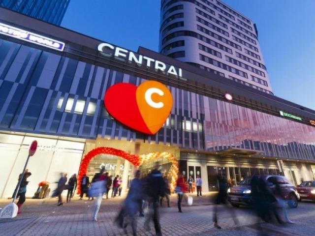Parkovanie v obchodnom dome Centrál v Bratislave 