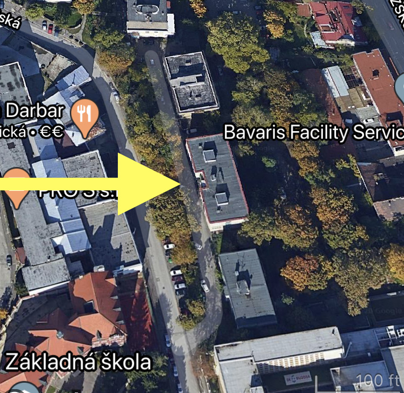 Parkovanie zadarmo v blizkosti Ministerstva zahranicnych veci v centre Bratislavy
