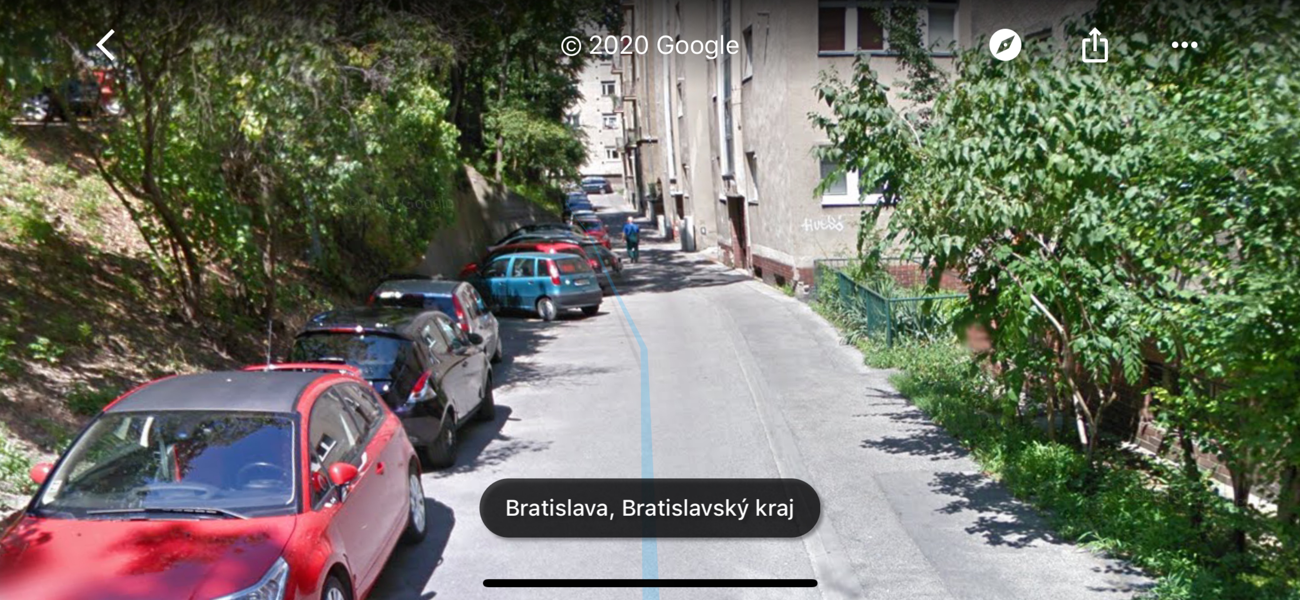 Parkovanie zadarmo v blizkosti Ministerstva zahranicnych veci v centre Bratislavy
